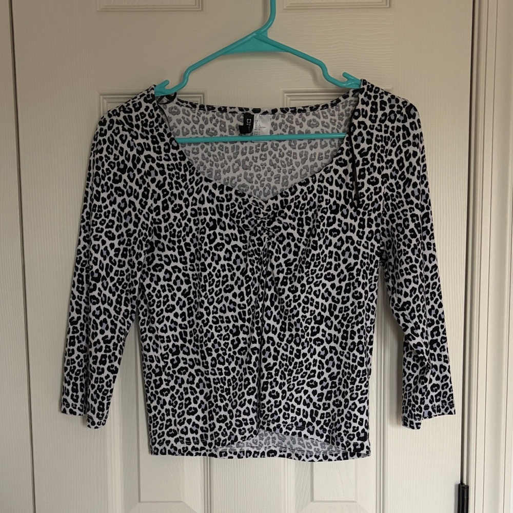H&M Black and White Animal Print Long Sleeve Top